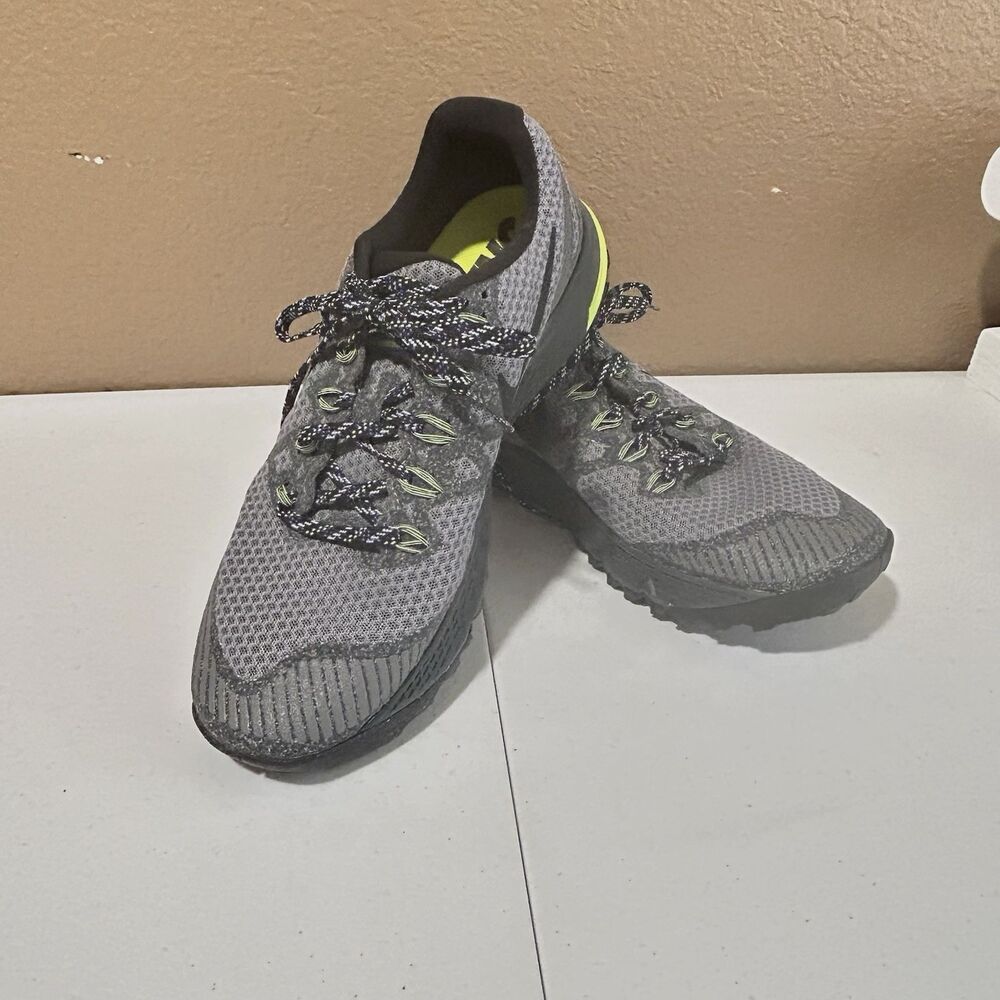 Nike Air Zoom Wildhorse 3, Women Sz 9 Trail Running Shoes, Grey Hike Outdoor